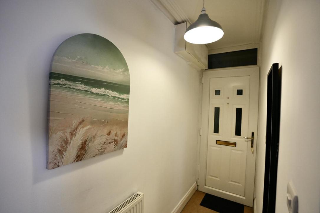 Spacious Two-Bedrooms House, Private Parking, Contractors, Relocators Oxford Bagian luar foto